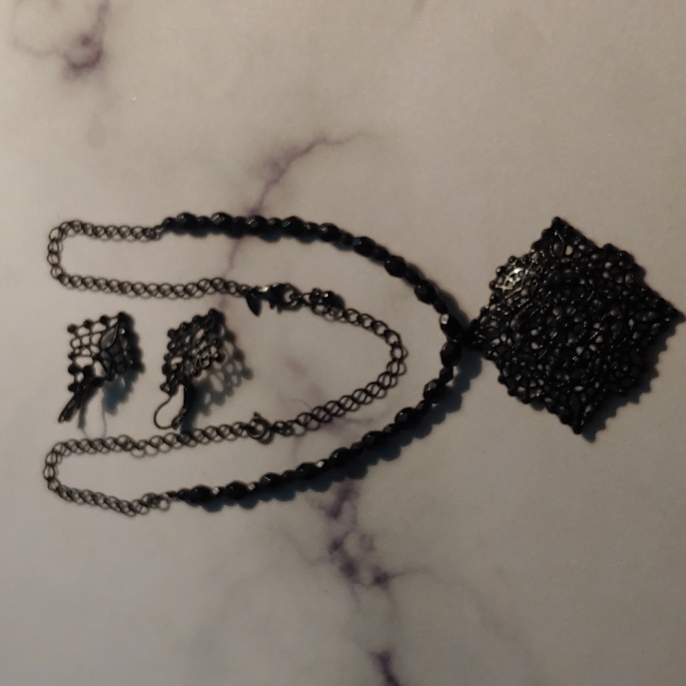 Black Necklace and Earrings Set